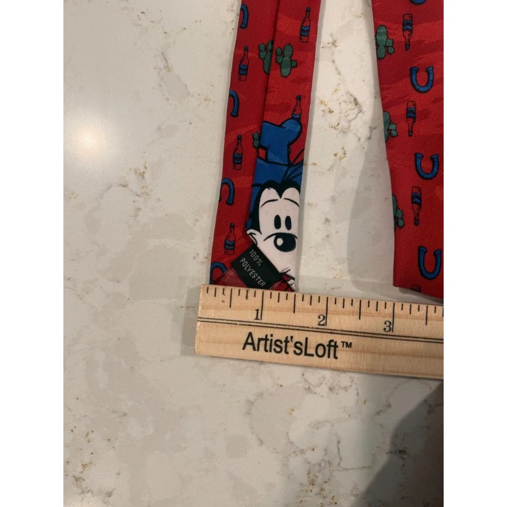 Mickey Unlimited Disney Mens Goofy Cowboy Western Horseshoe‎ Red Silk Tie 57in